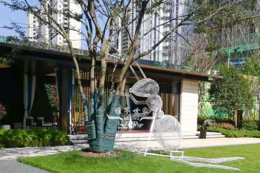 不锈钢镂空蚂蚁雕塑 应用效果展示