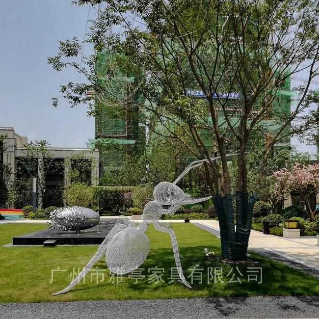 不锈钢镂空雕塑能带来什么效果？