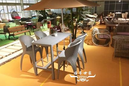 藤编高脚吧椅YT-071 应用效果展示